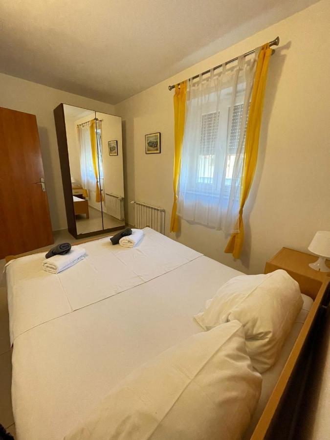 Apartmani Sit Murter Buitenkant foto