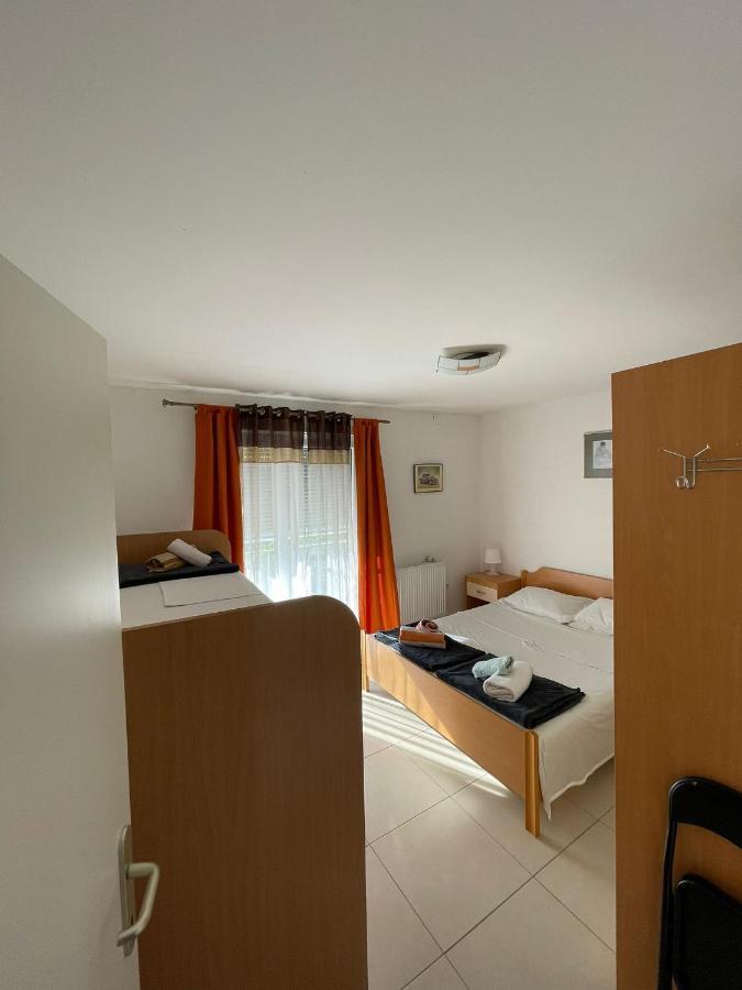 Apartmani Sit Murter Buitenkant foto